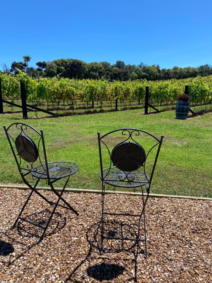 ホテル La Bodega Waiheke Island Surfdale エクステリア 写真