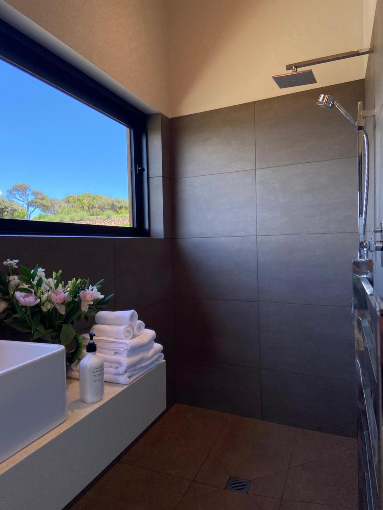 ホテル La Bodega Waiheke Island Surfdale エクステリア 写真