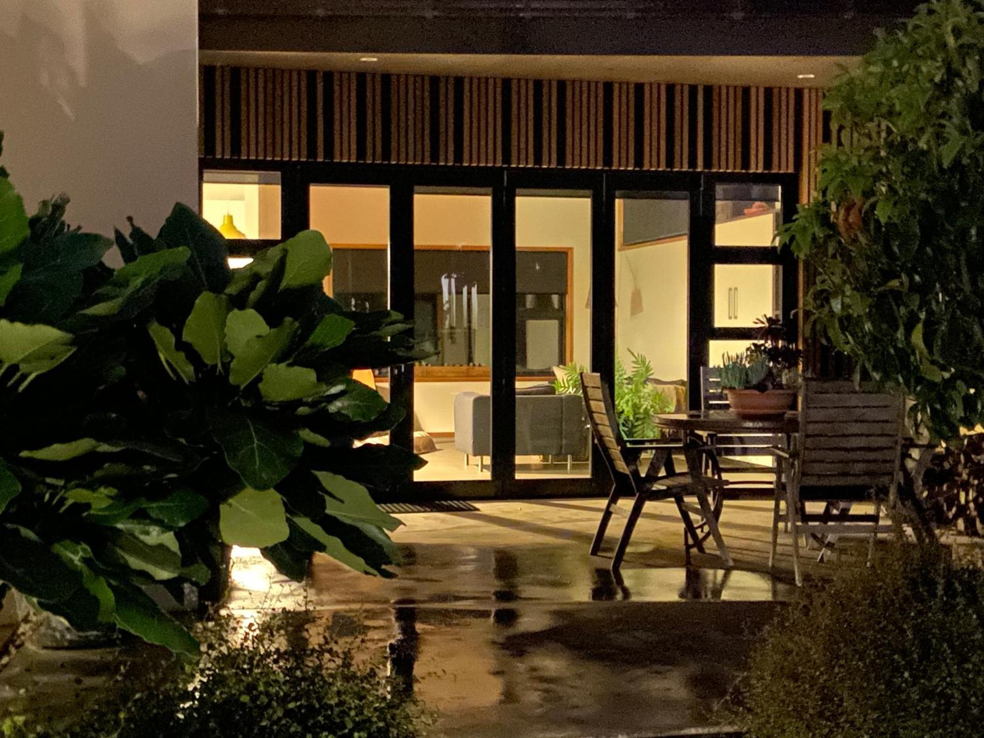ホテル La Bodega Waiheke Island Surfdale エクステリア 写真