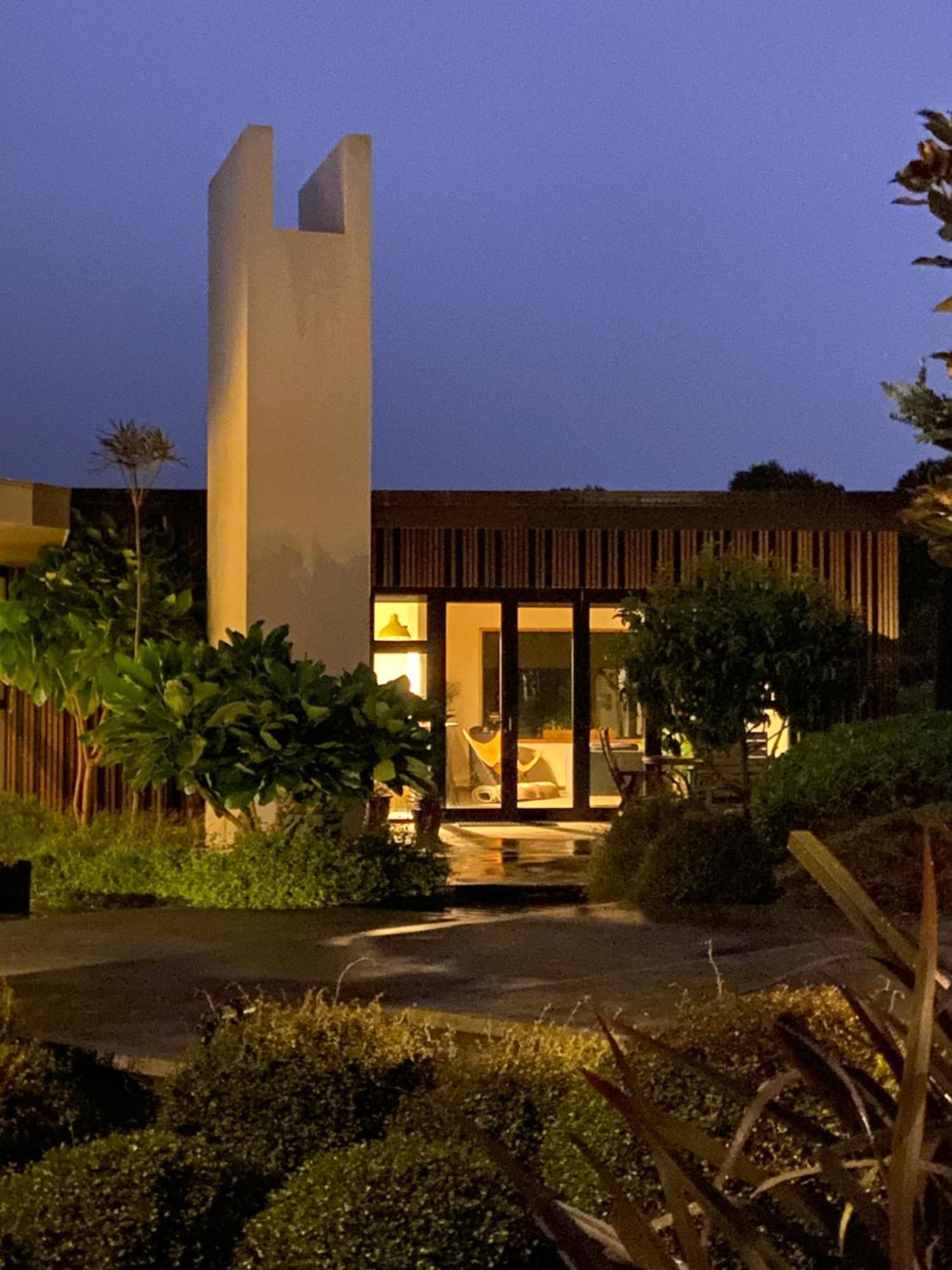 ホテル La Bodega Waiheke Island Surfdale エクステリア 写真