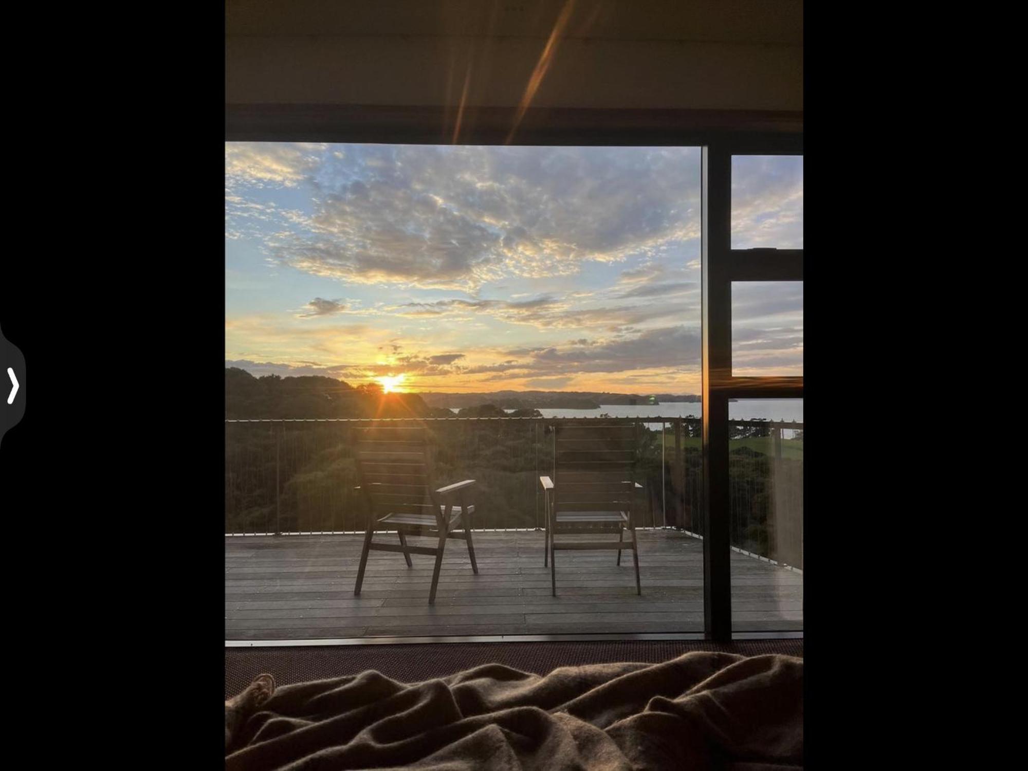 ホテル La Bodega Waiheke Island Surfdale エクステリア 写真