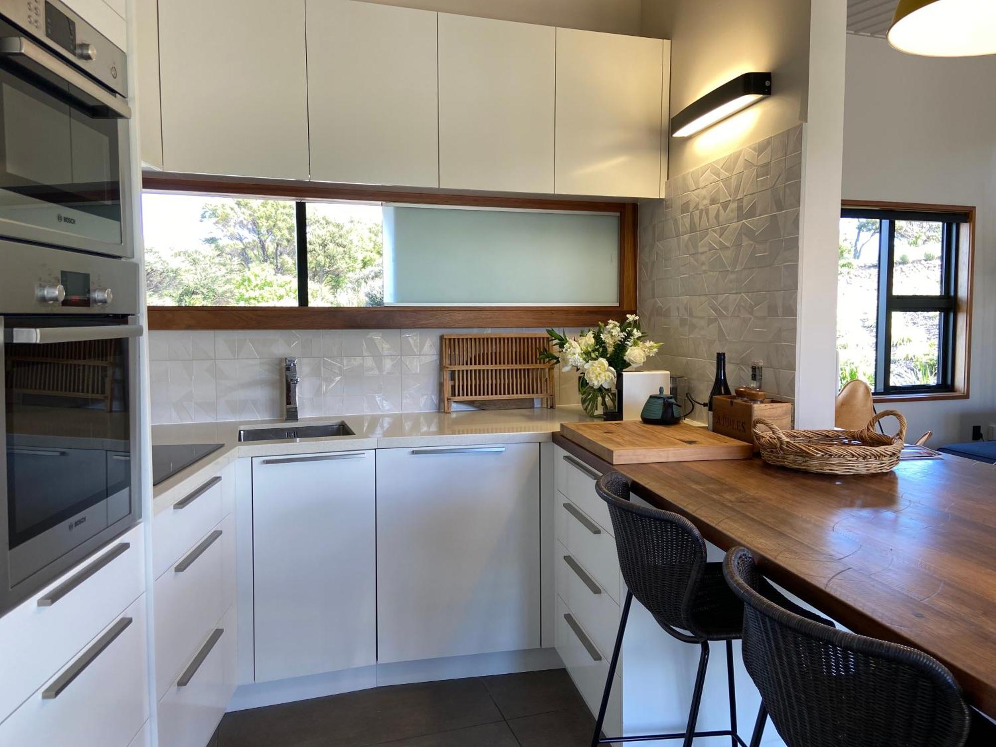ホテル La Bodega Waiheke Island Surfdale エクステリア 写真
