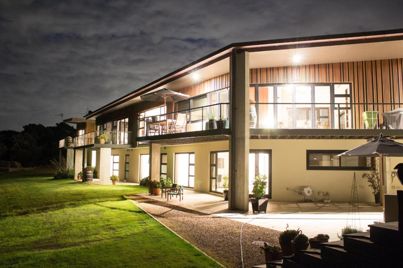 ホテル La Bodega Waiheke Island Surfdale エクステリア 写真